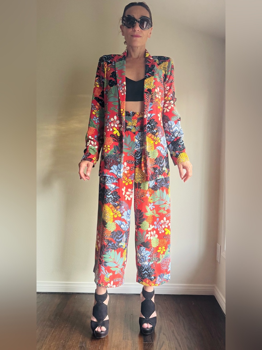 Vibrant Red Chinois Floral Two-Piece Rayon Blazer and Wide-Leg Cropped Pants